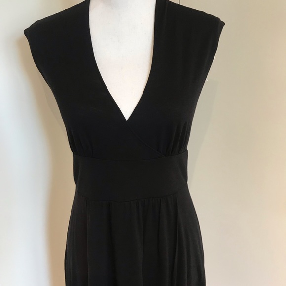 Theory fake wrap dress in black 100% wool - Picture 3 of 7